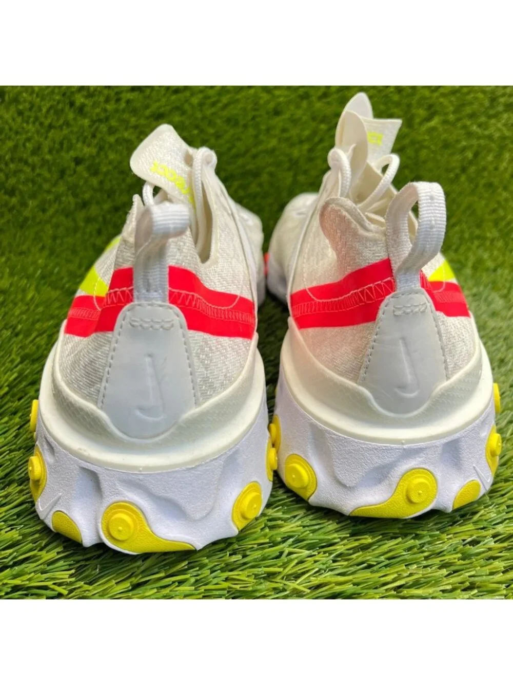 Nike React Element 55 Checkered White Red Mens Size 11 Running Shoes Sneakers